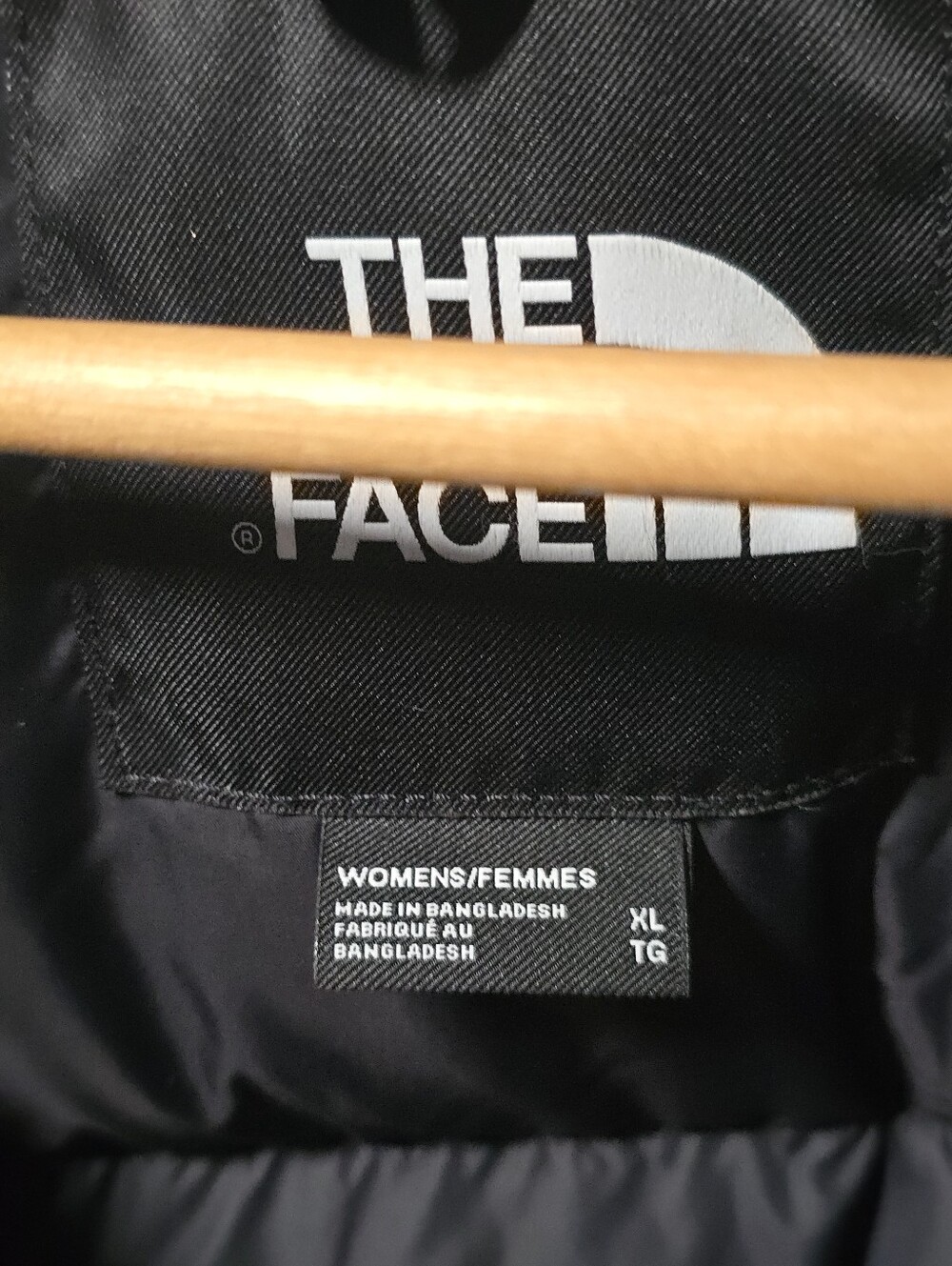 The North Face Women's Puffer Jacket - Picture 3 of 3